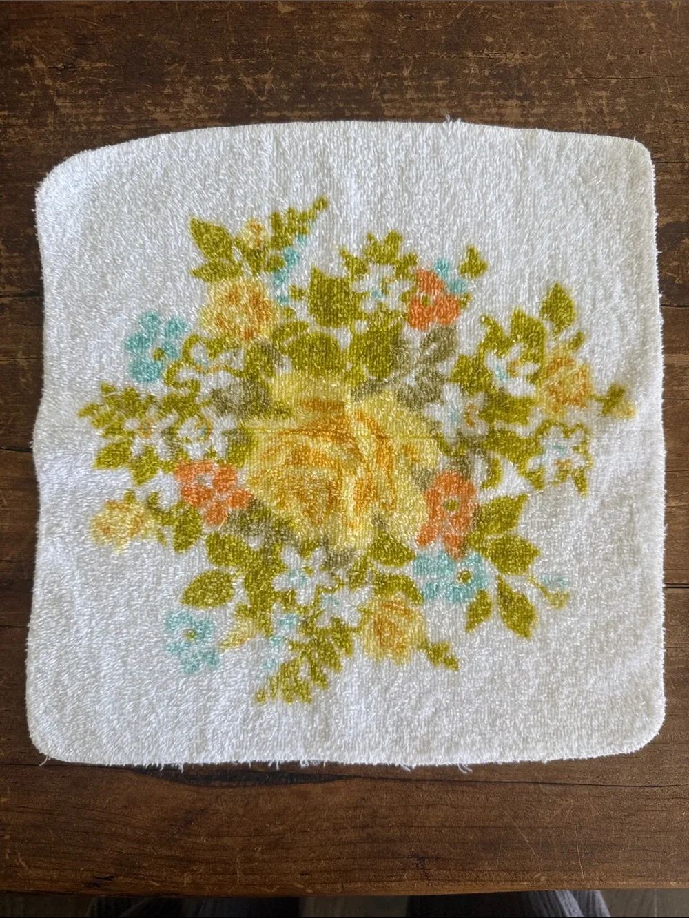 Vintage Fieldcrest Yellow & Green Floral Wash Cloth