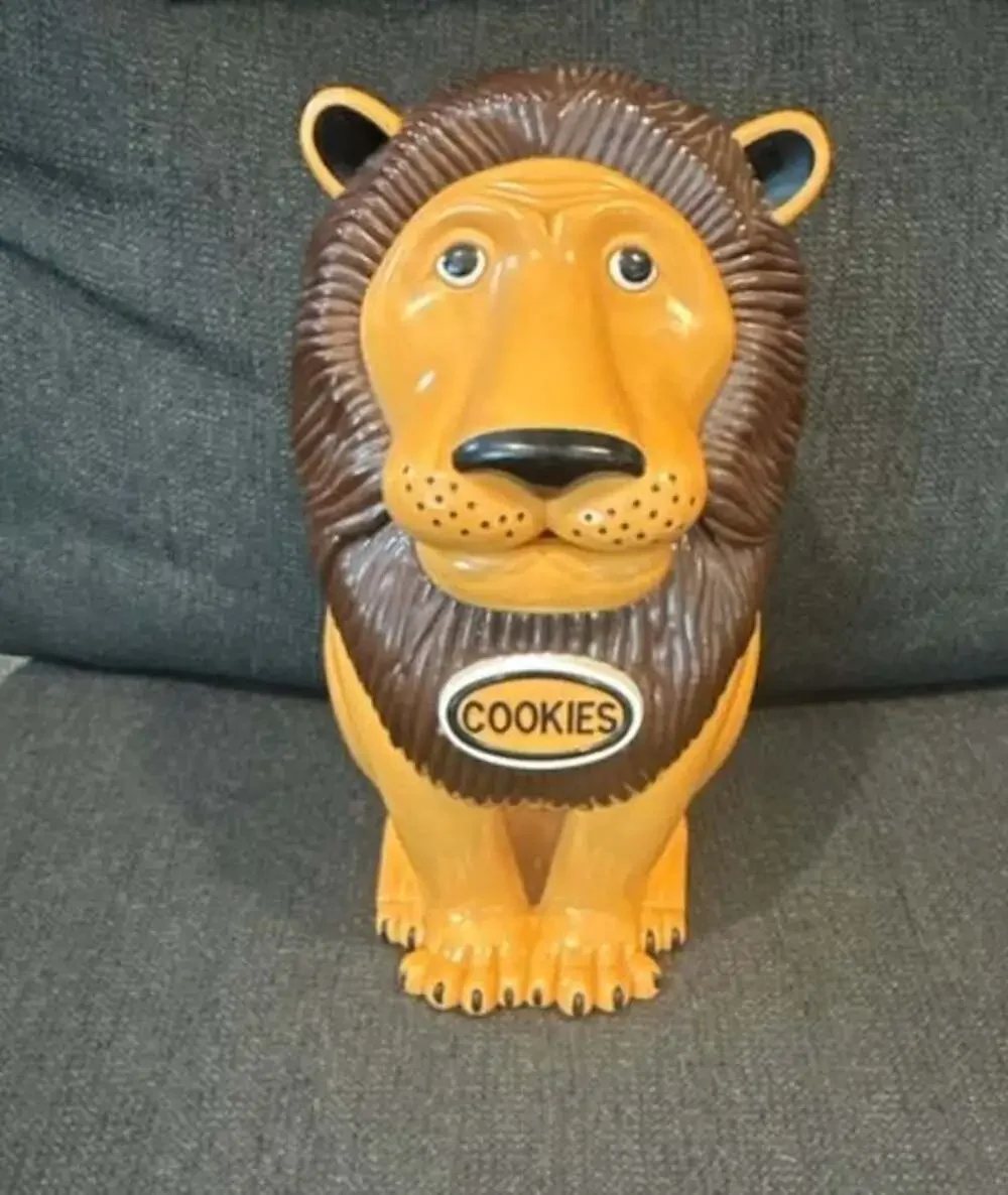 Vintage 1999 The Original Roaring Talking Lion Cookie Jar