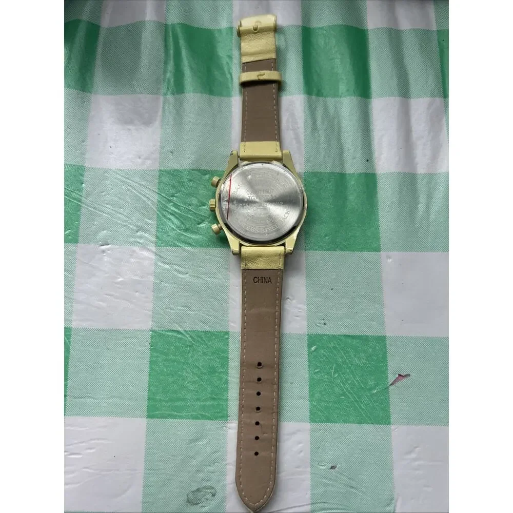 Unbranded all yellow