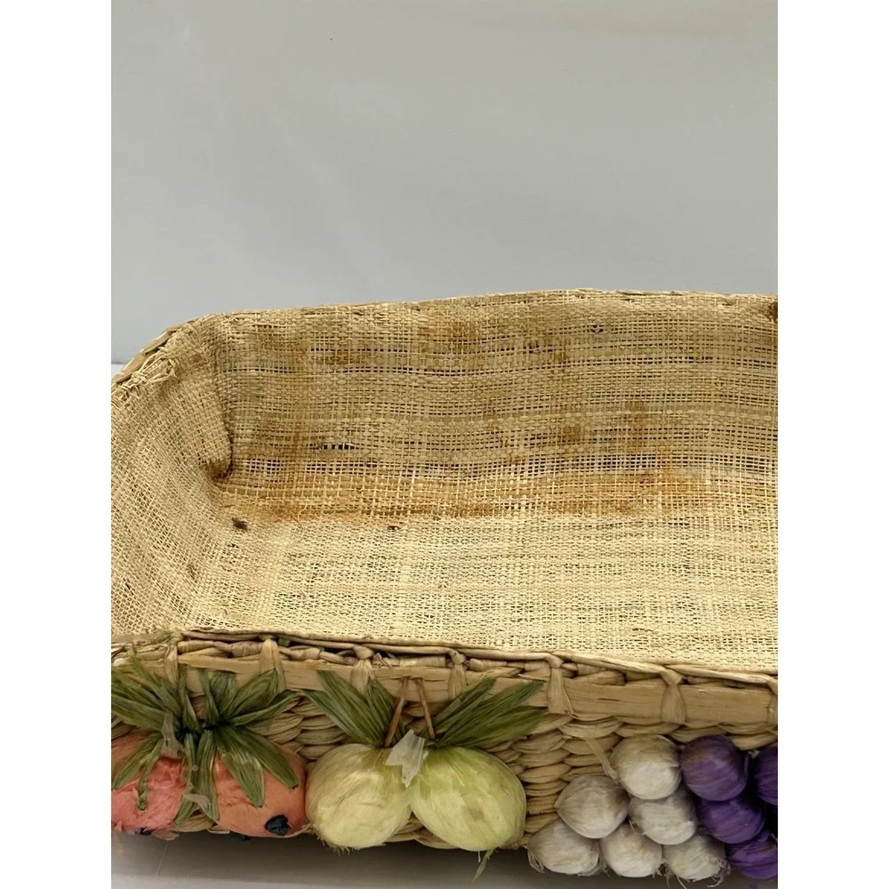 Vintage raffia casserole