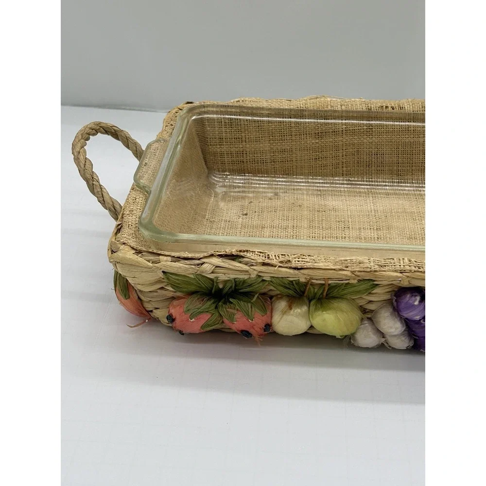 Vintage raffia casserole