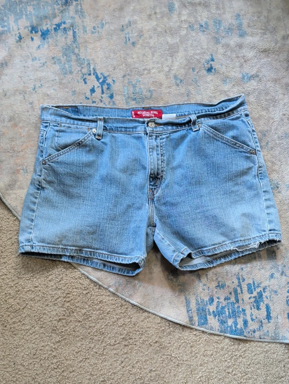Levi's Light Wash Denim Stretch Hemmed Shorts Women's 16