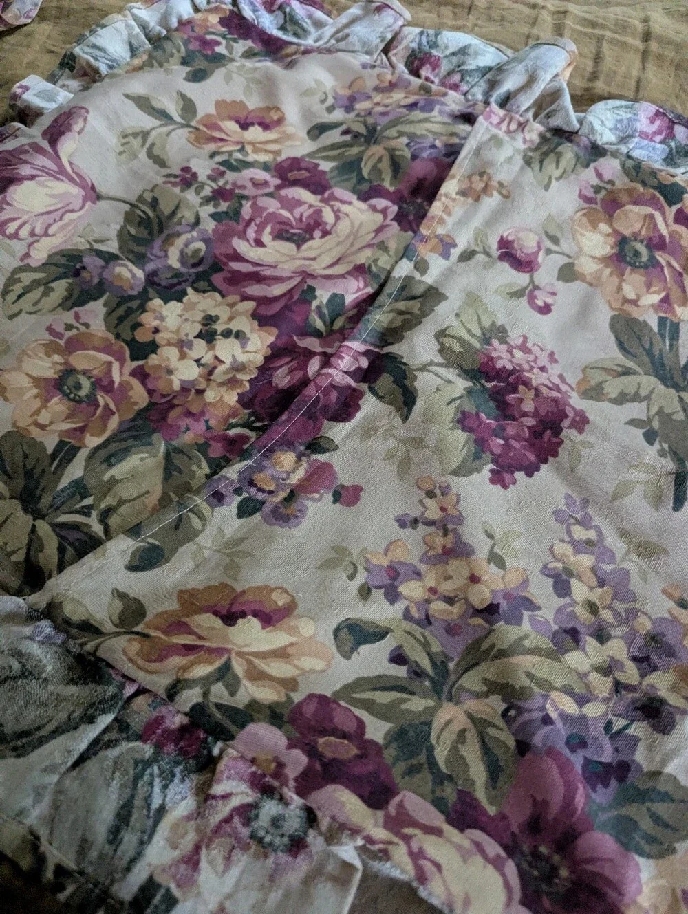 N/A decorative pillow