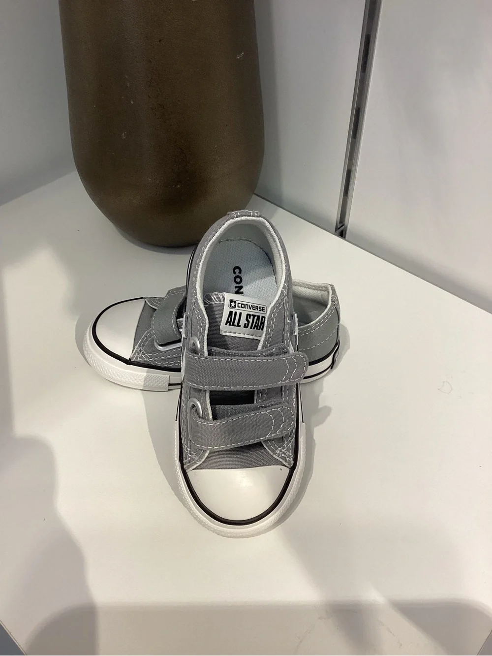 Converse easy off
