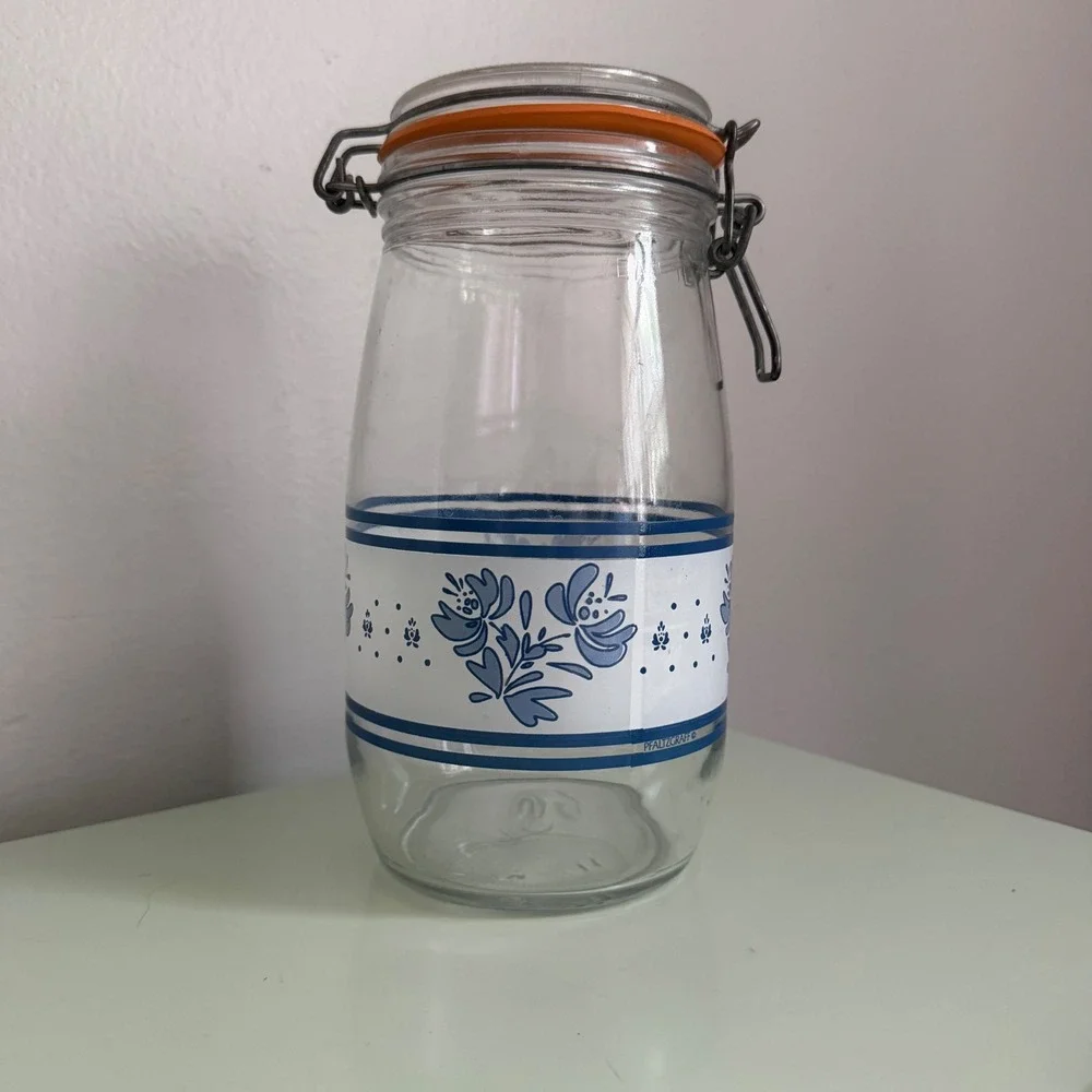 Pfaltzgraff Yorktowne Glass Canister Jar Blue Floral Wire Bale Lid Vintage 8in