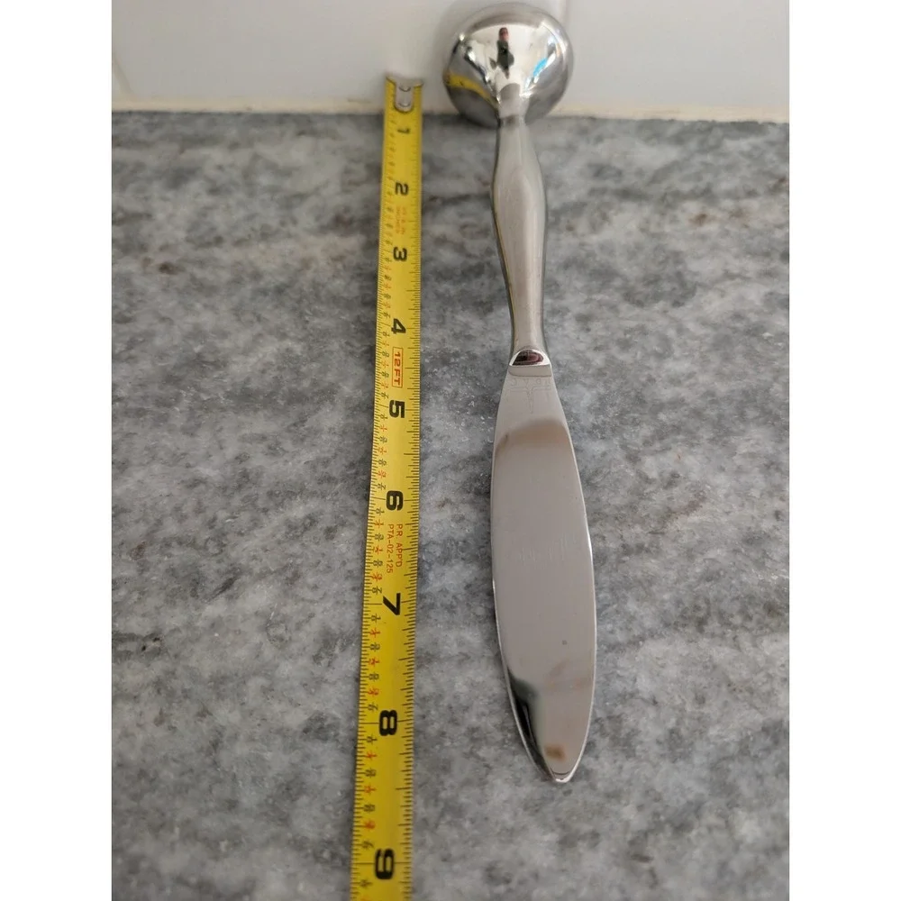IVIC Standing Knife Spreader in Silver - Stainless Steel Blade and Handle‎