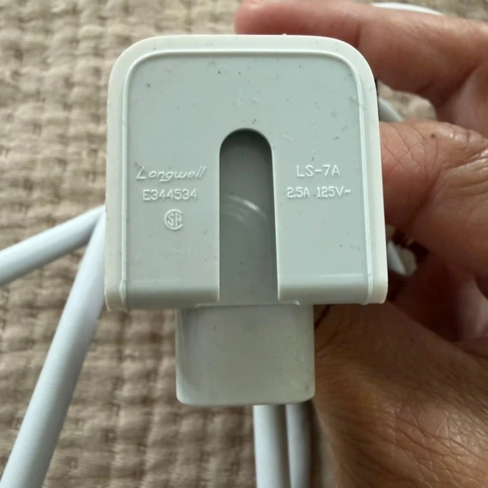 Apple a1 5a