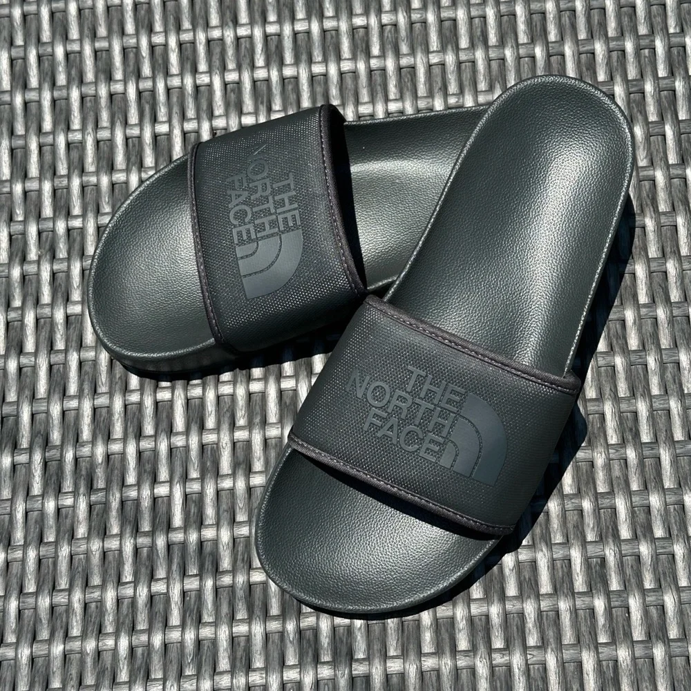 🌹THE‎ NORTH FACE Grey/black Men's Base Camp Slides shoes NWOT