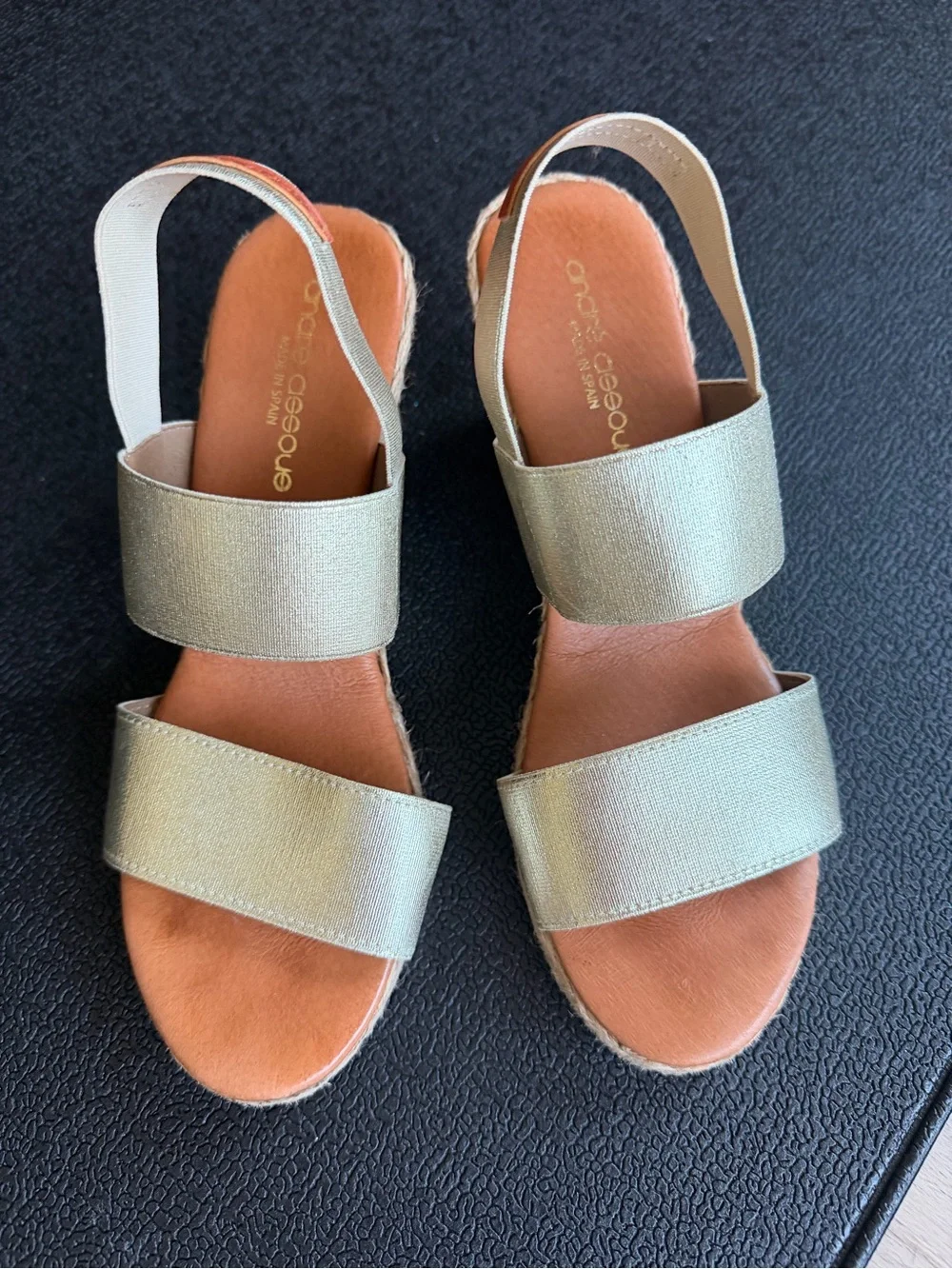André Assous Metallic Gold Espadrille Wedge Sandals Size 38 Made in Spain