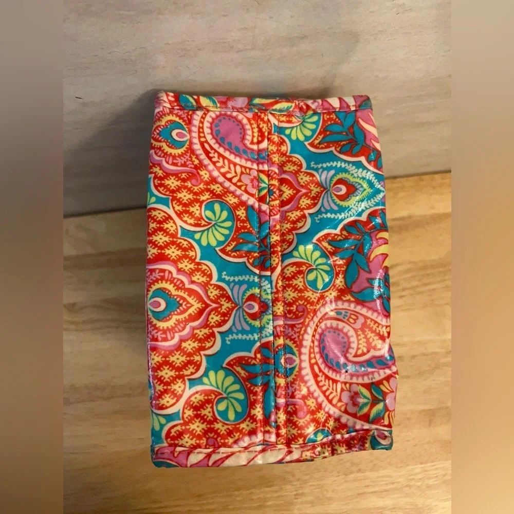 Vera Bradley fold made retired
