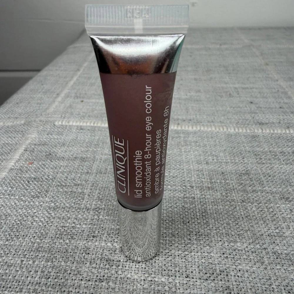 Clinique lid smoothie