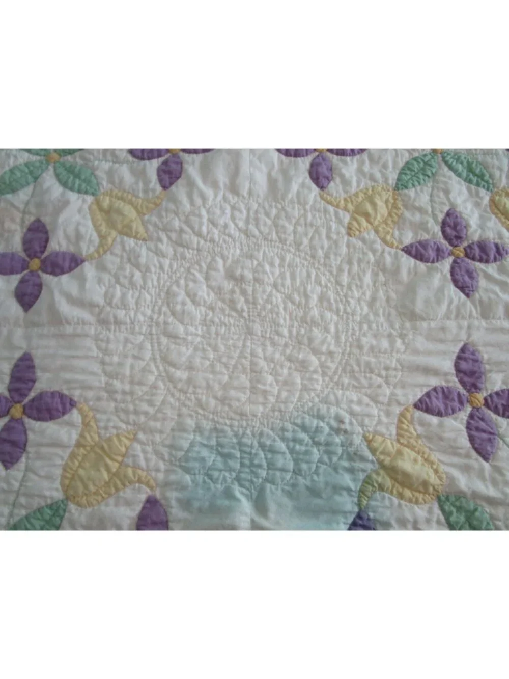 Tulip Wreath Floral Patchwork Quilt Pastel Yellow Purple Green Appliqué Damage