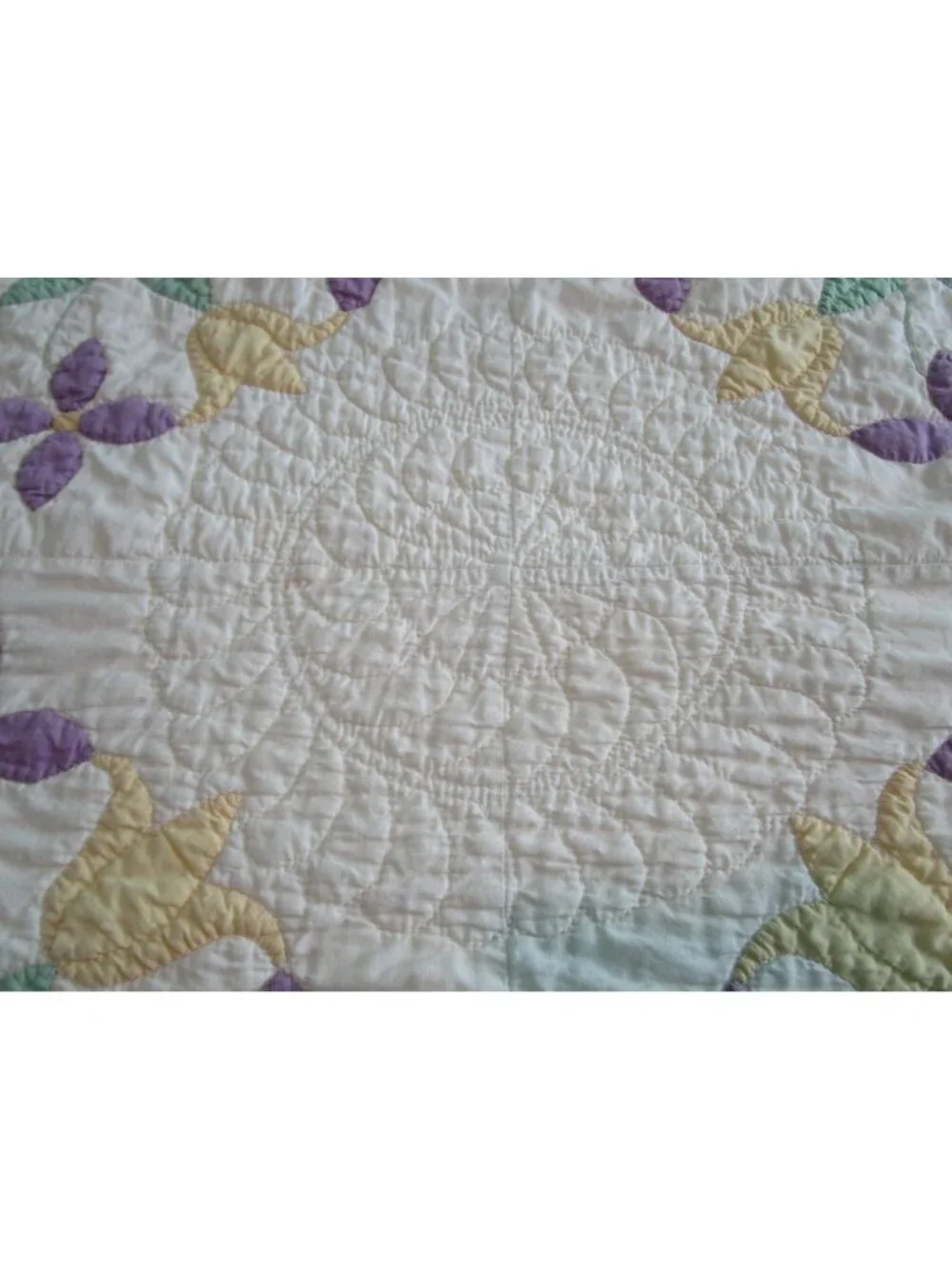 Tulip Wreath Floral Patchwork Quilt Pastel Yellow Purple Green Appliqué Damage