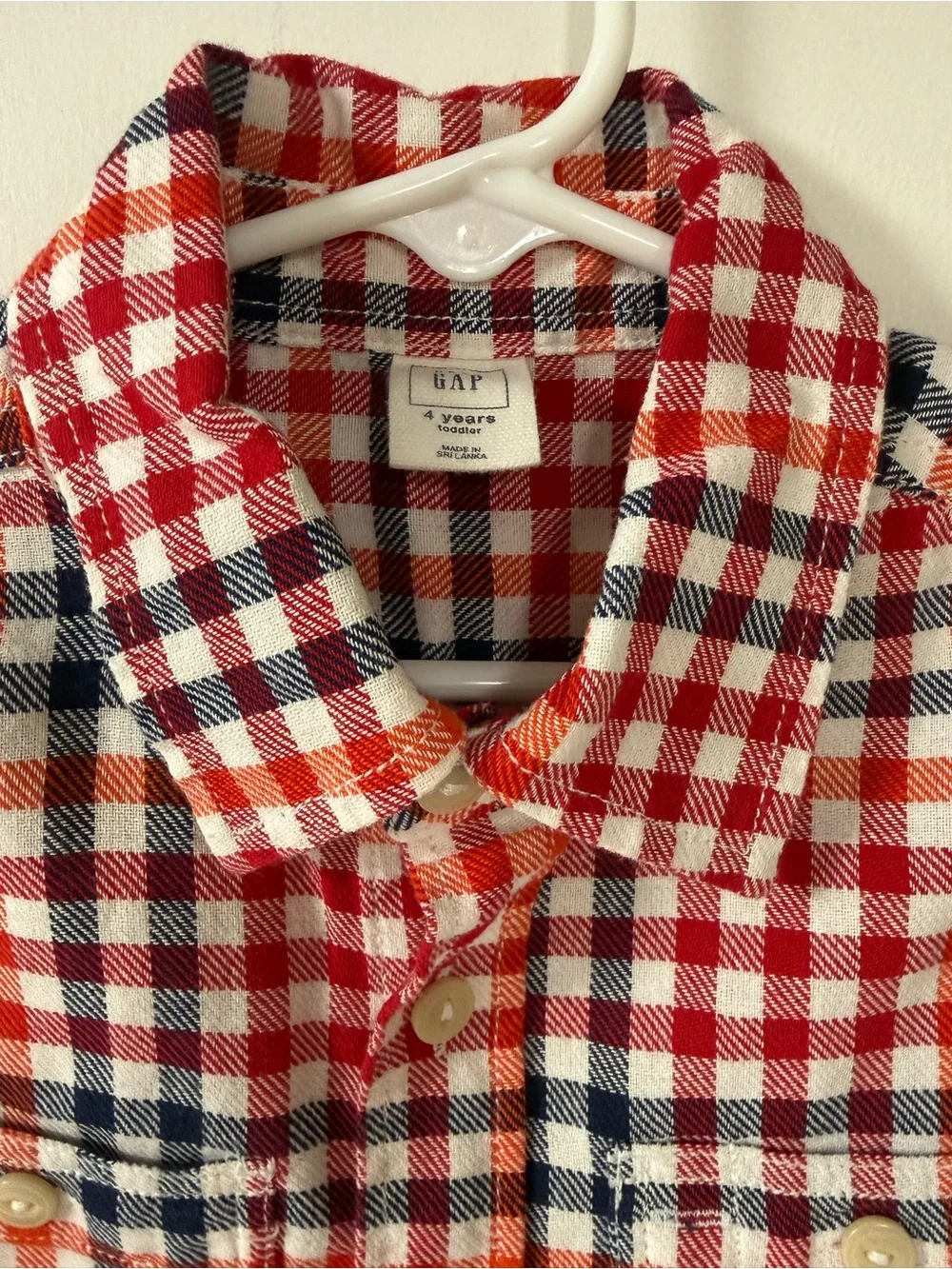 GAP red white