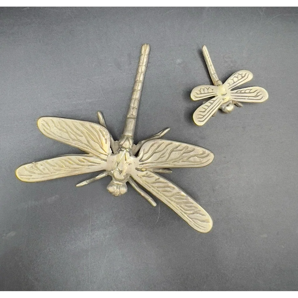 The Unbranded Brand pewter dragonfly