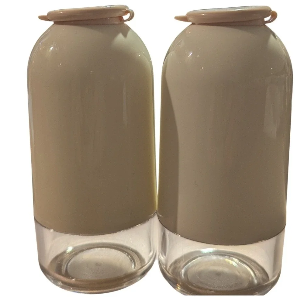 Tupperware vintage salt