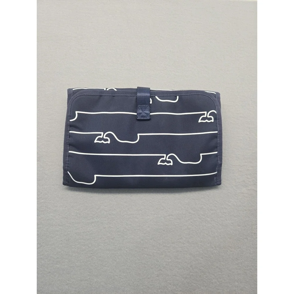 Vineyard Vines for Target couple light