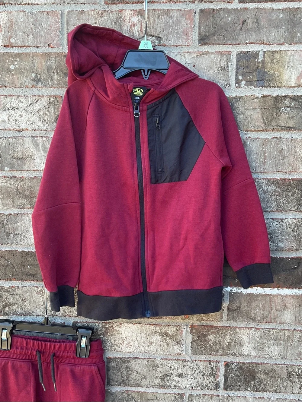 Athletic Joggers comfortable burgundy