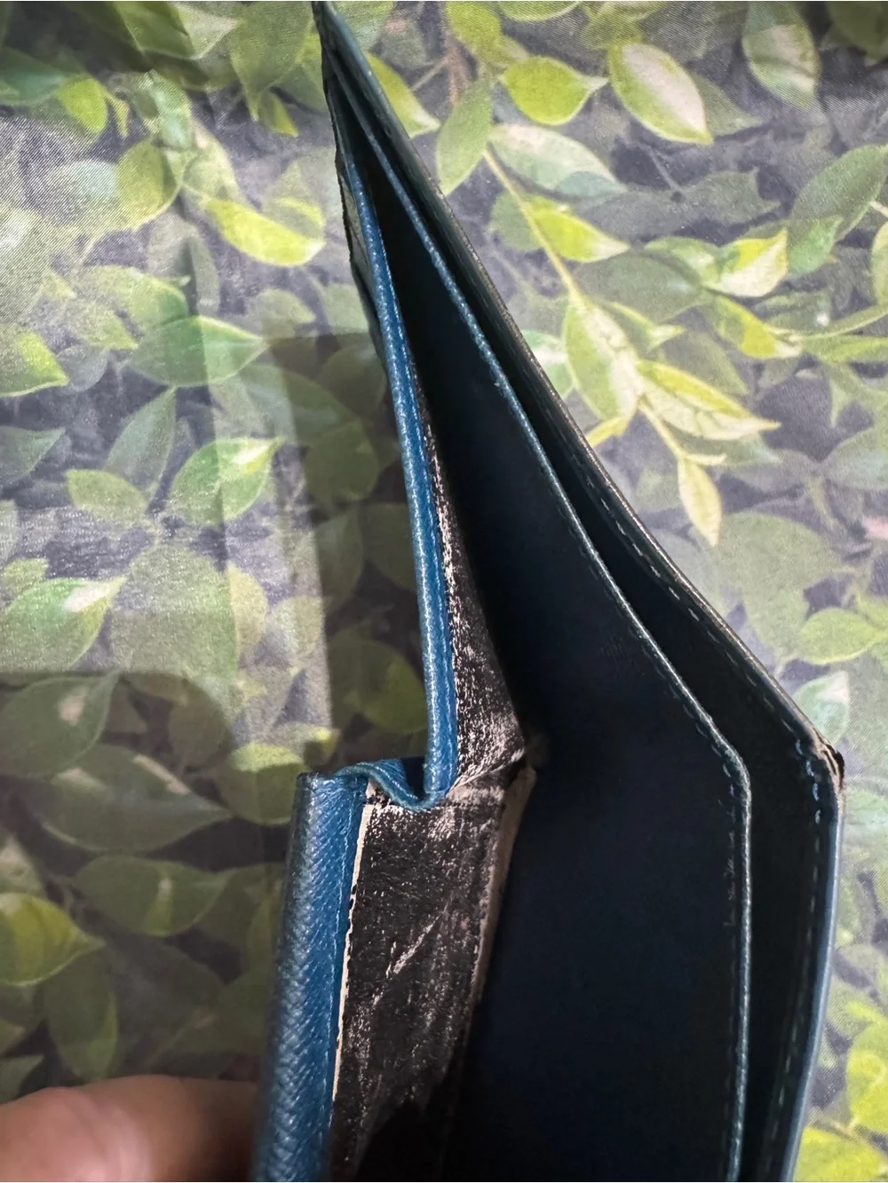 Louis Vuitton compact men