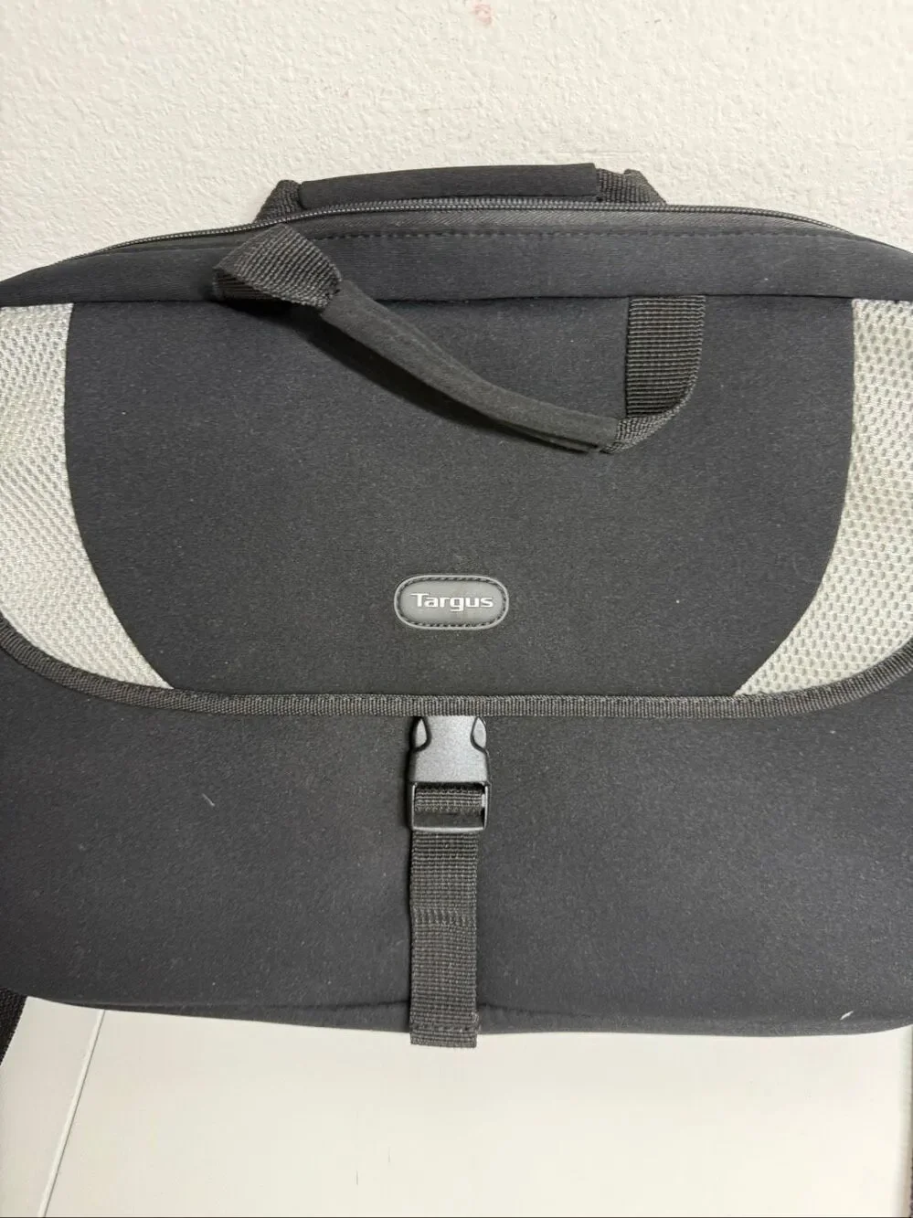 Targus Laptop Messenger Bag Black Briefcase Shoulder Bag NWOT