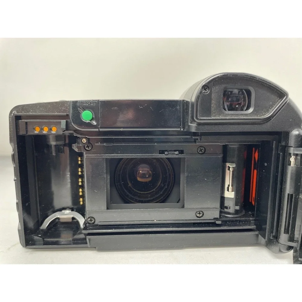 Olympus Infinity SuperZoom 300 35mm Film Camera w/ Case & Instructions