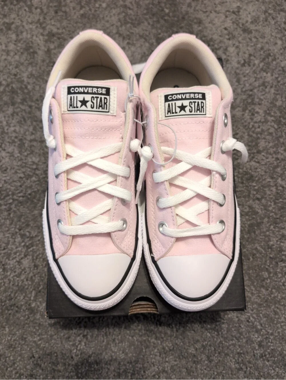 Converse kids lace