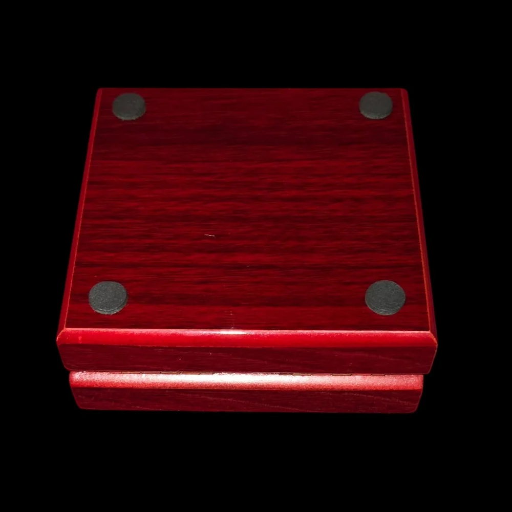 N/A necklace box