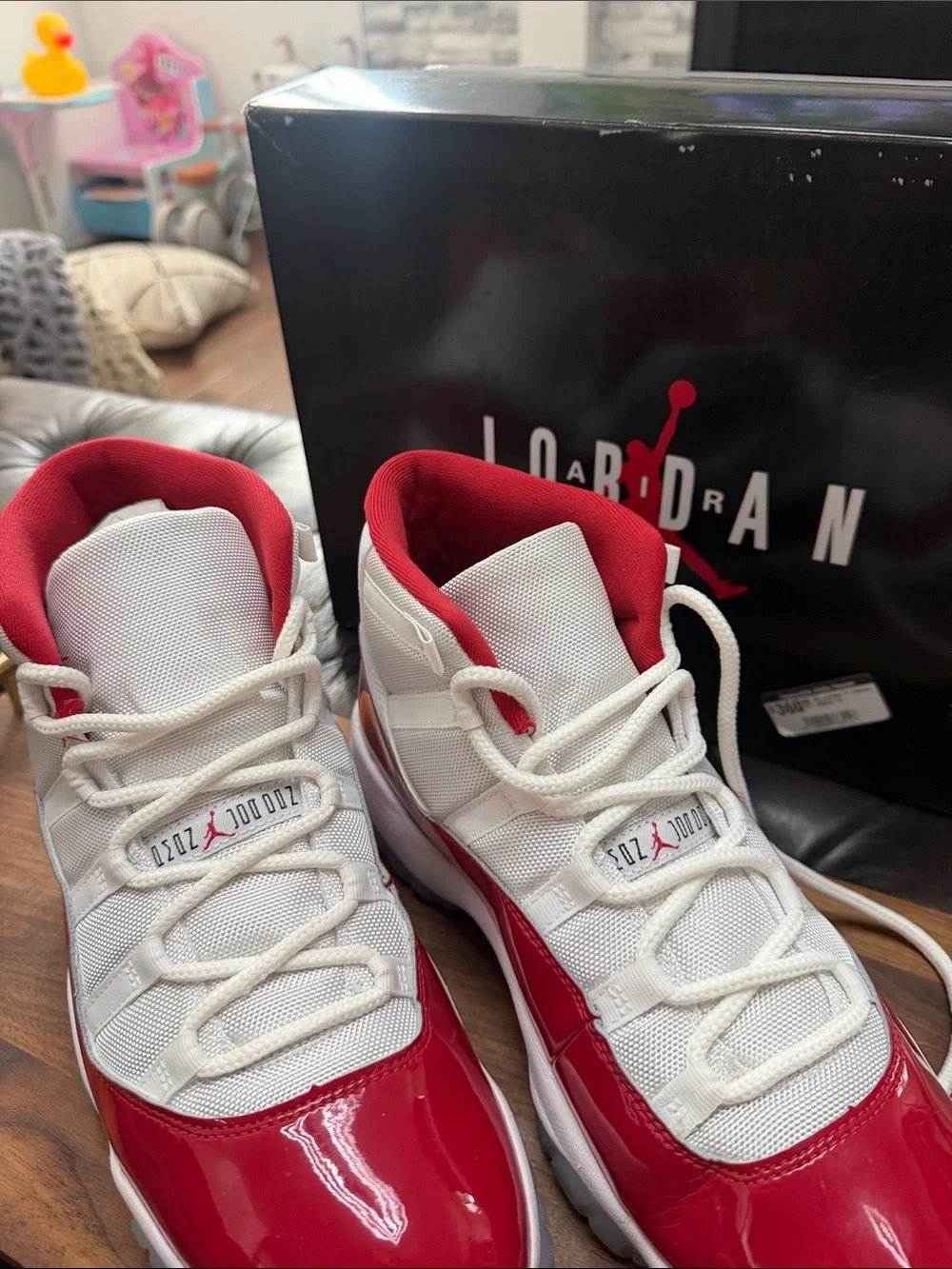 Jordan iconic retro