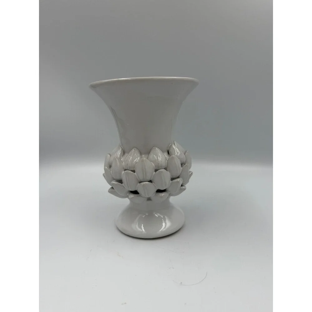 N/A white ceramic