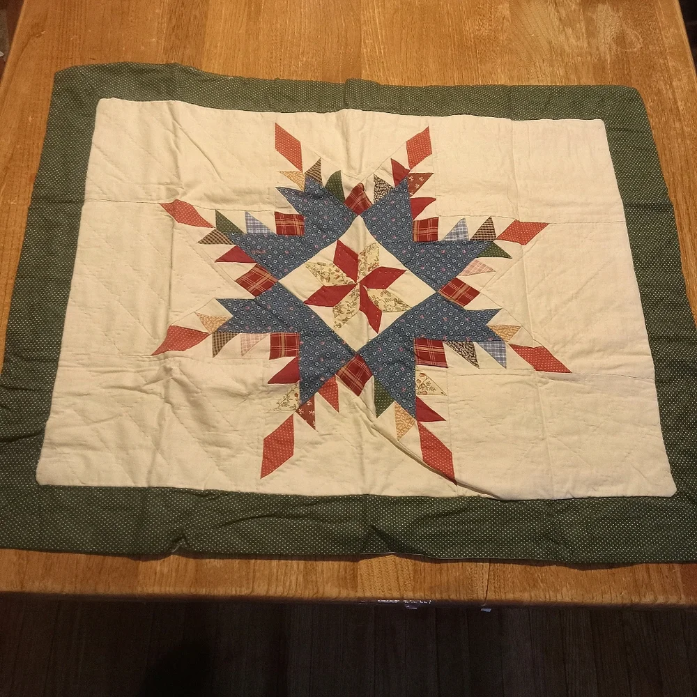 Arch Associates vtg quilted