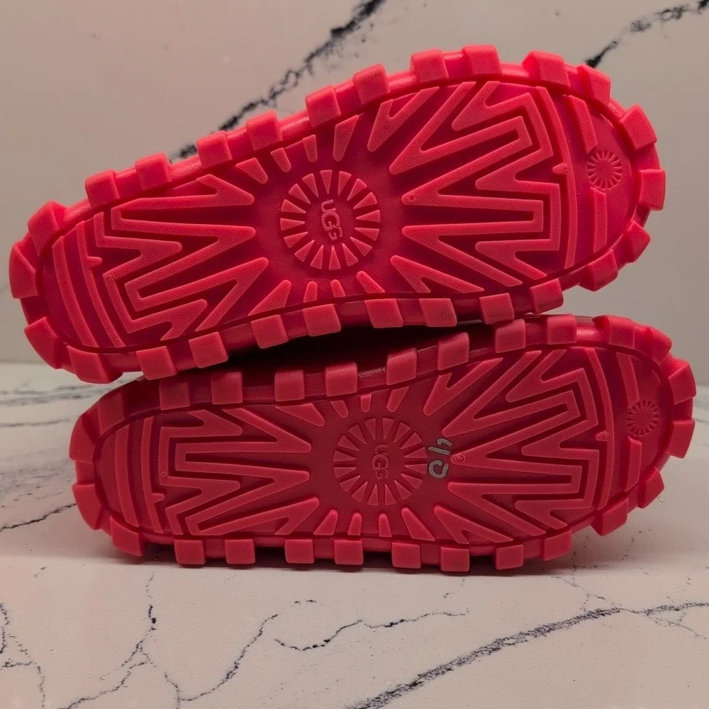 UGG kids classic