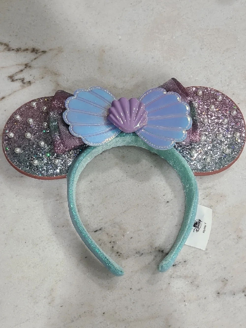 Disney glittery minnie