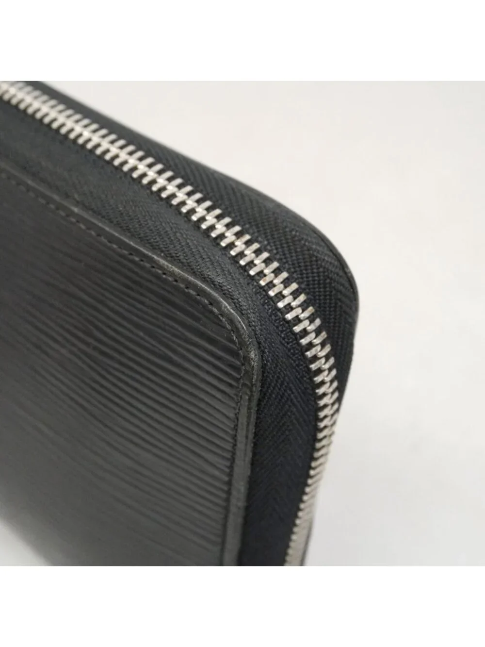 Louis Vuitton Wallet Epi Zippy Organizer NM Noir