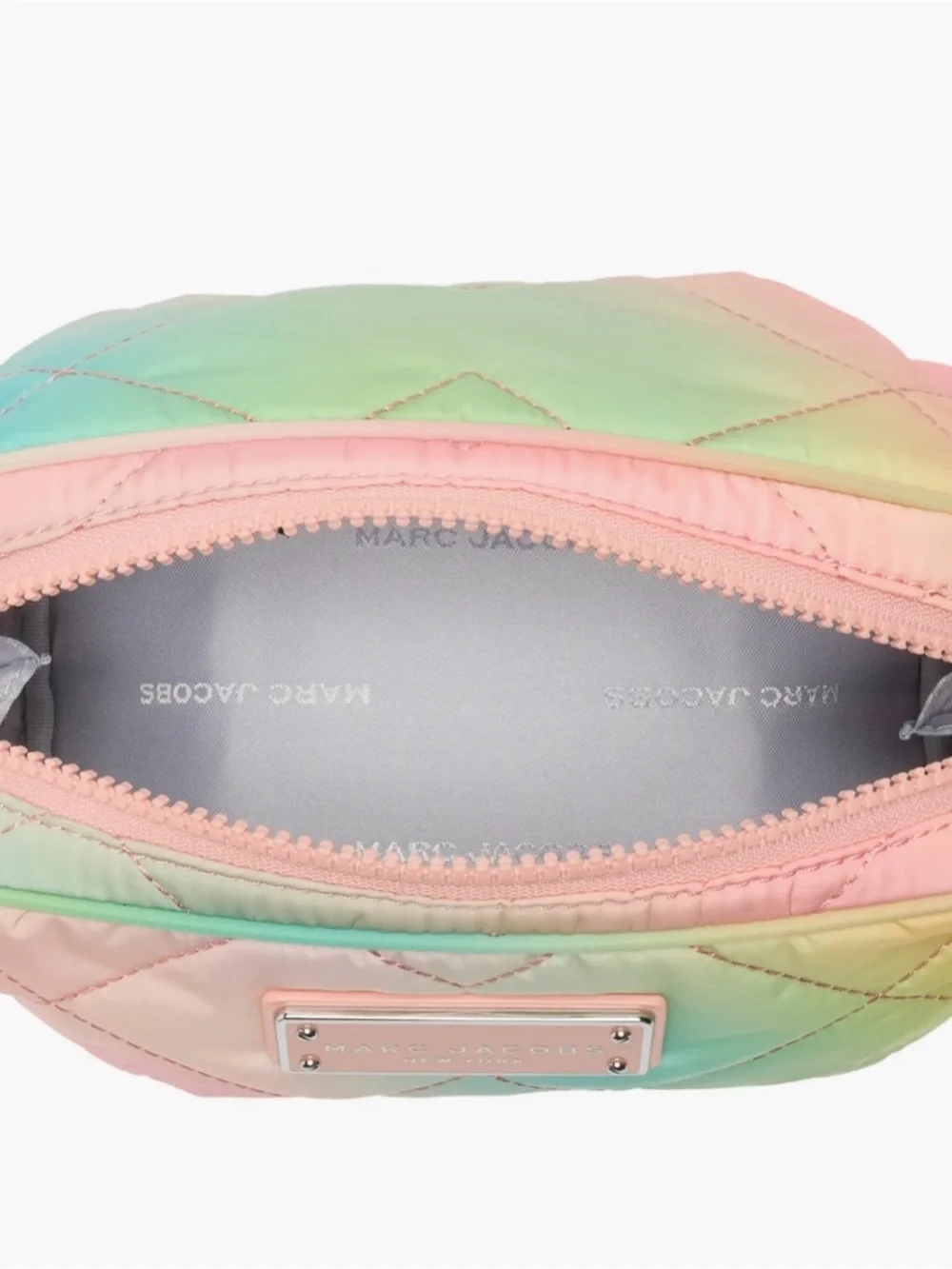 Marc Jacobs organize your