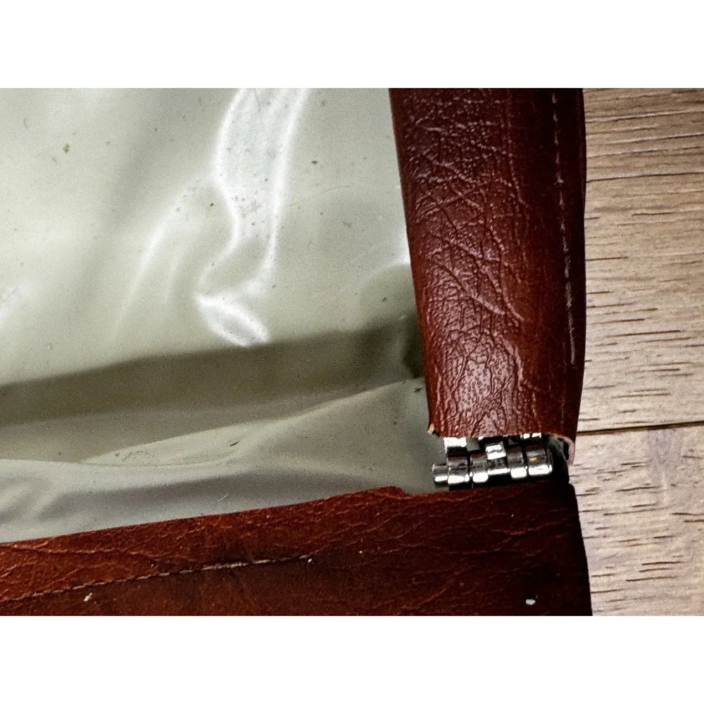 Vintage‎ Flip Top Valet Kit by St Thomas 1970's