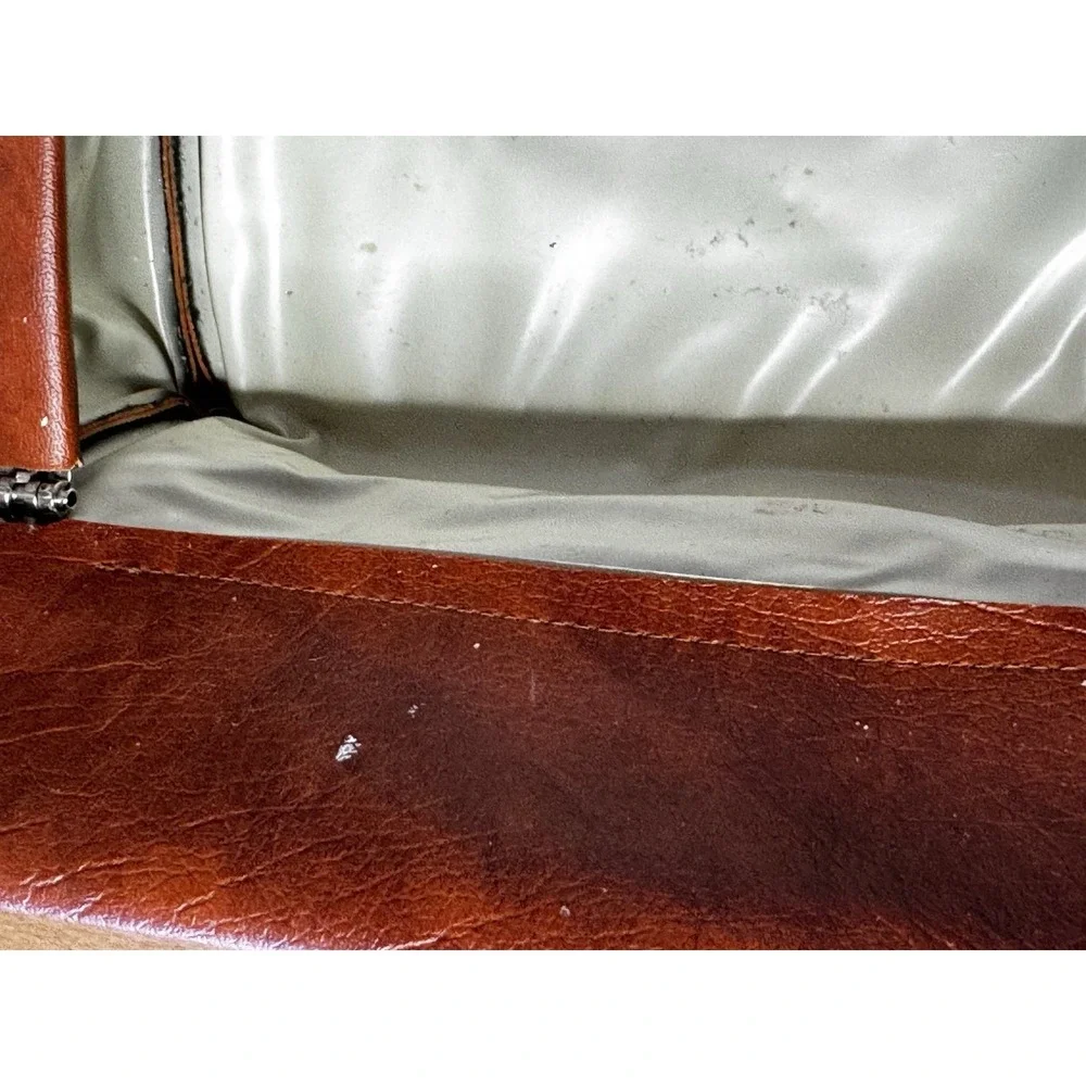 Vintage‎ Flip Top Valet Kit by St Thomas 1970's