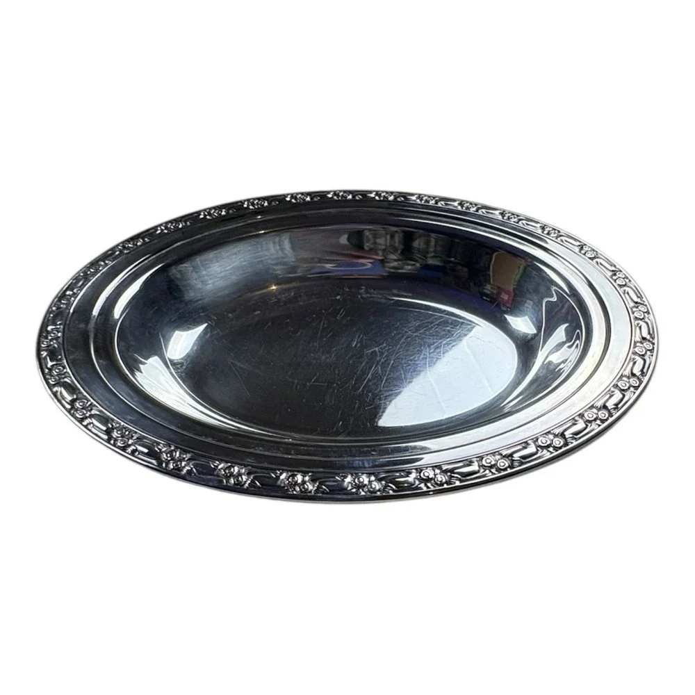 ONEIDA SILVERSMITHS as approximate tableware