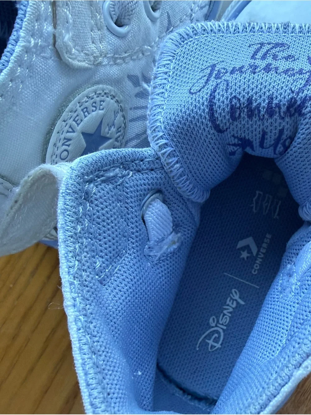 Converse adorable disney