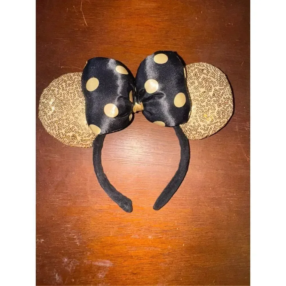 Authentic Disney parks Minnie Mouse ears