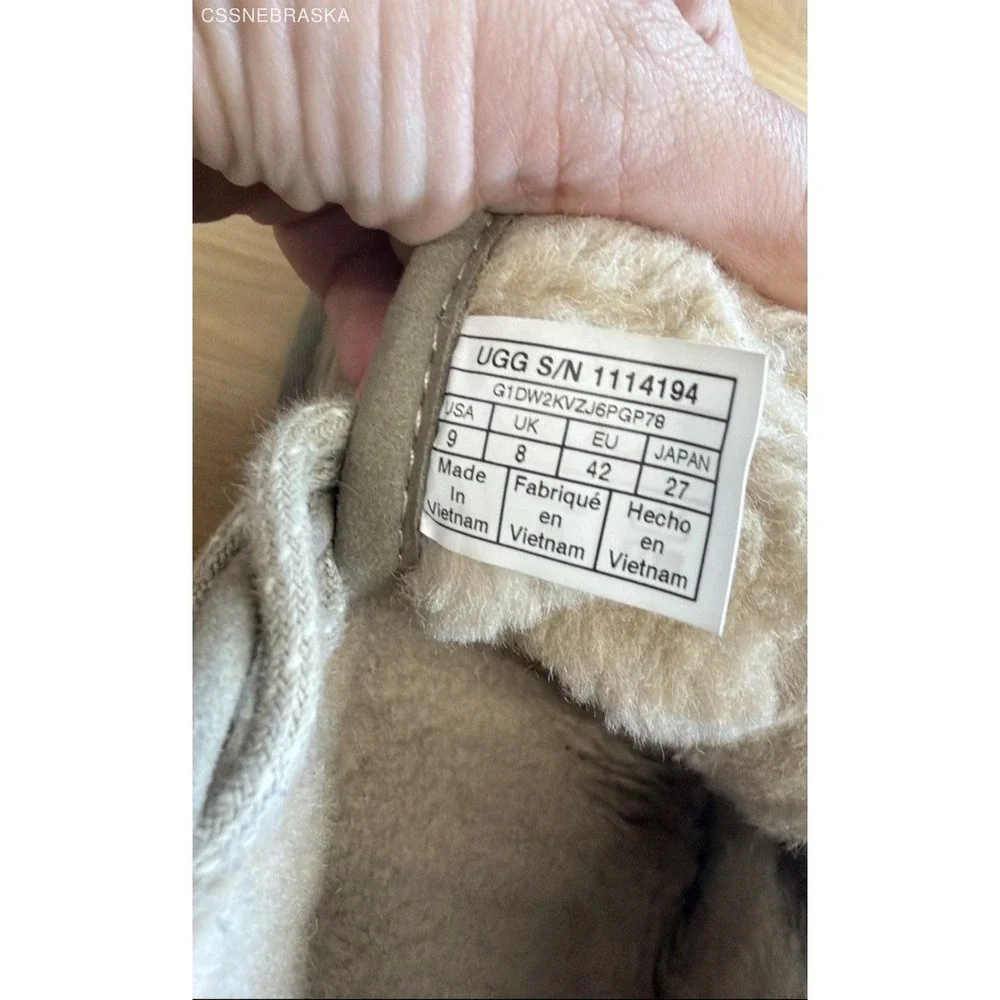 UGG brown beige