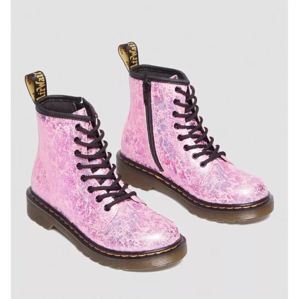 Dr. Martens shine all flexible