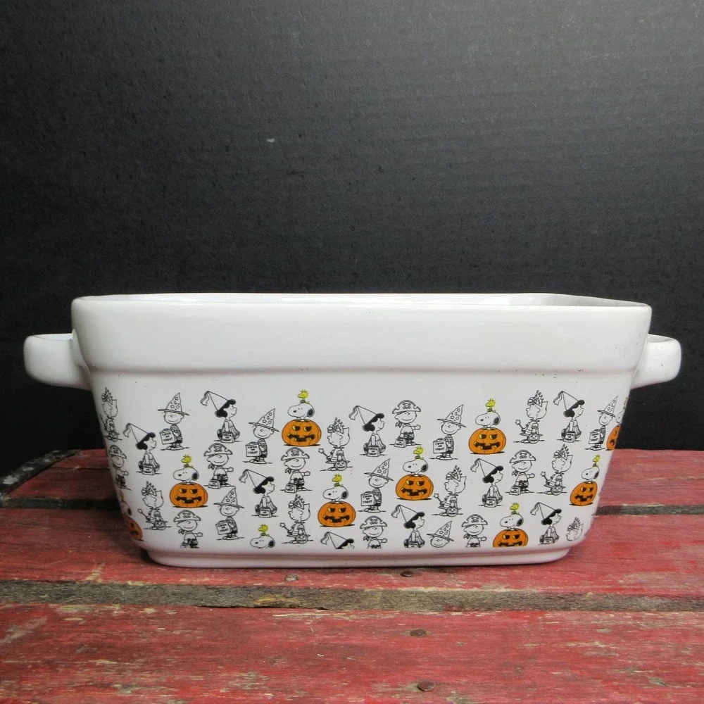Peanuts Snoopy Halloween Baking Dish Roaster Casserole Pan Oven Microwave Safe