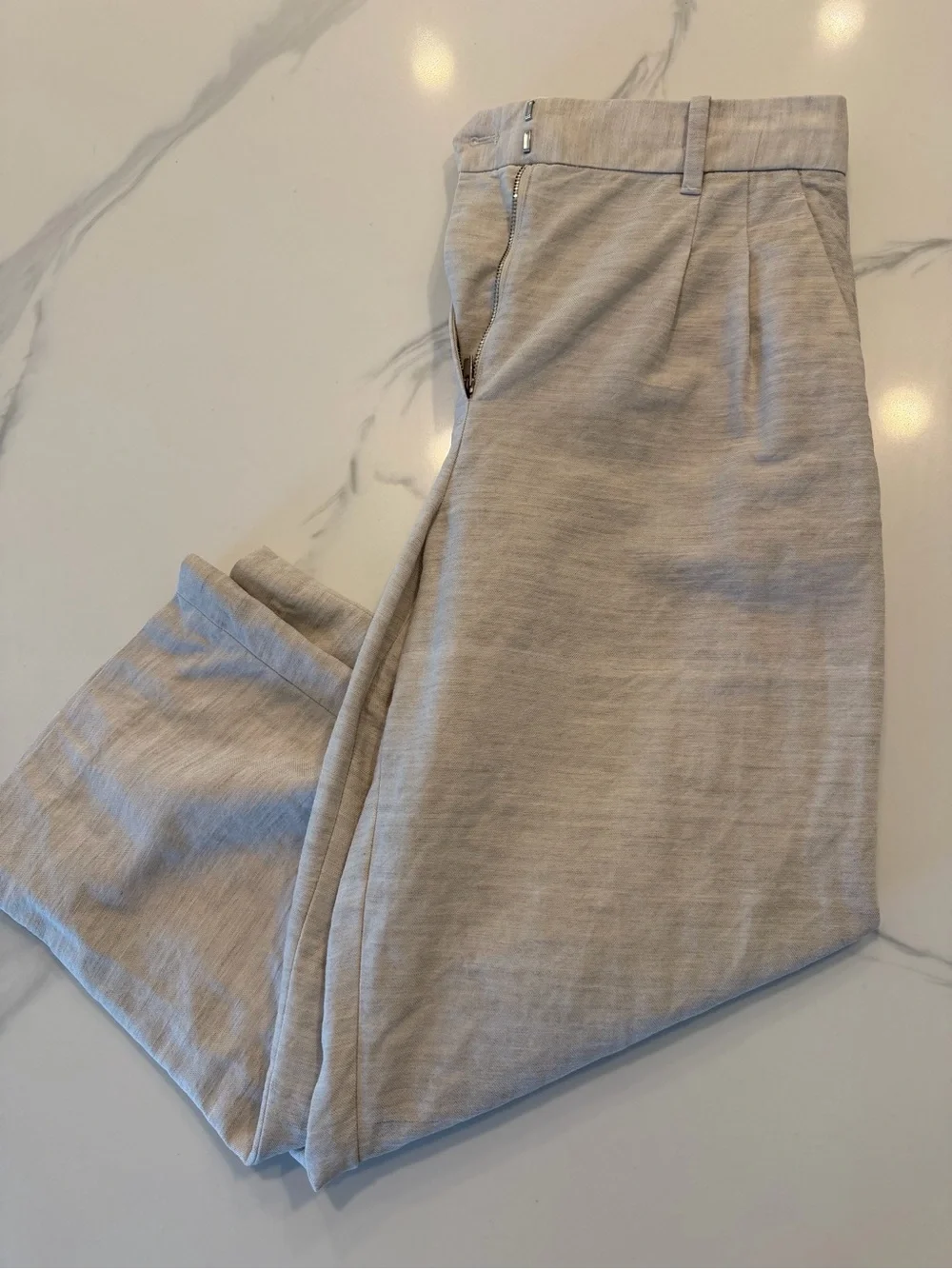Aritzia effortless cropped