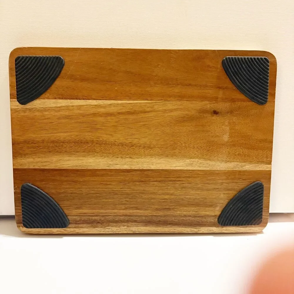 Thyme & Table 10x14 Acacia Wood Cutting Board Triangle Shaped Anti-Slip Feet