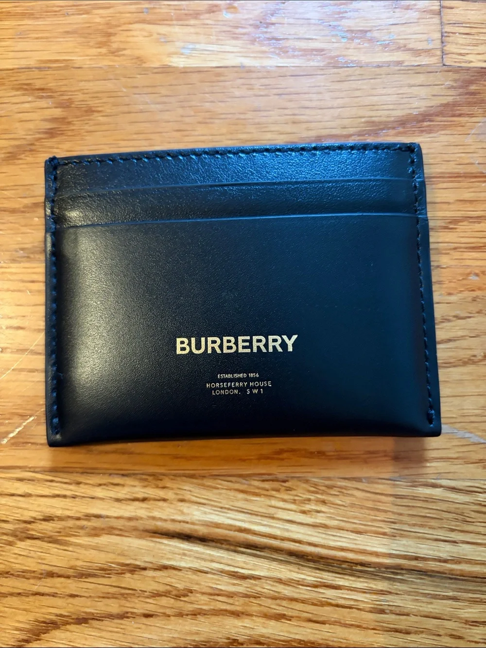 Burberry compact leather