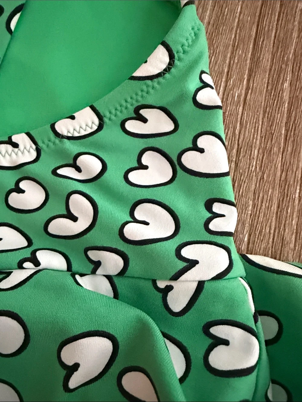 GAP bright green