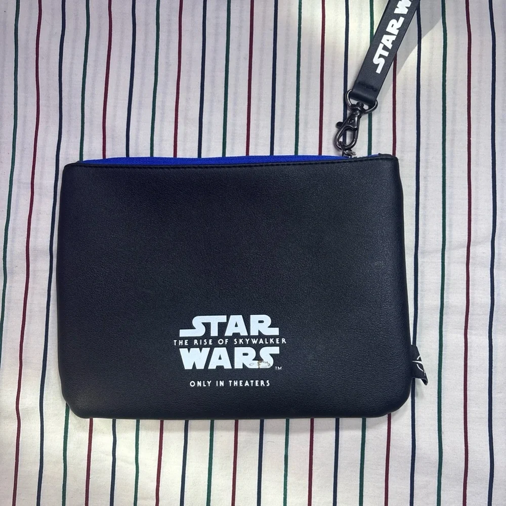 Star Wars Black and Blue Toiletry Bag‎