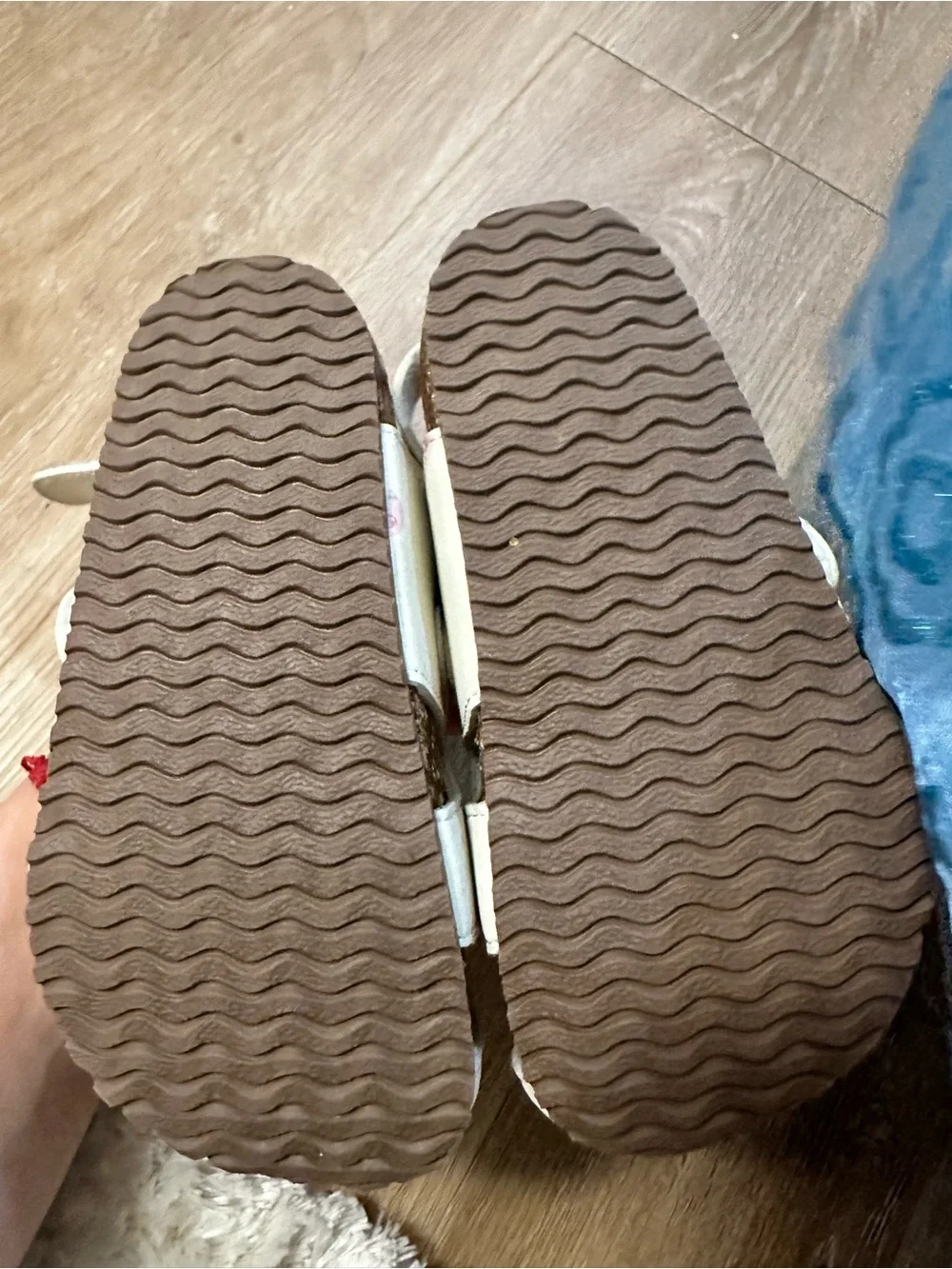 Childrens White Sandals with Pink Dot Accents
