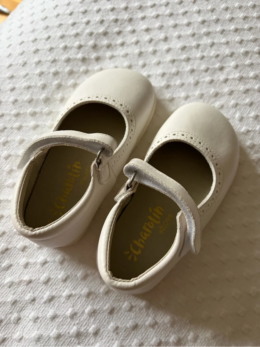 Charolin brand new