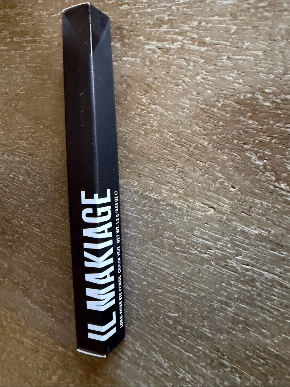 IL MAKIAGE eye liner. New in box never opened. Color Batman/ black